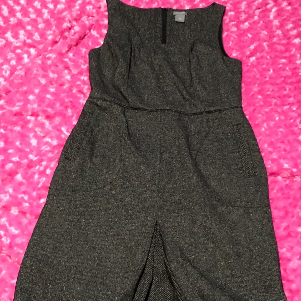 Ann Taylor Dress with side pockets sz 4P wool